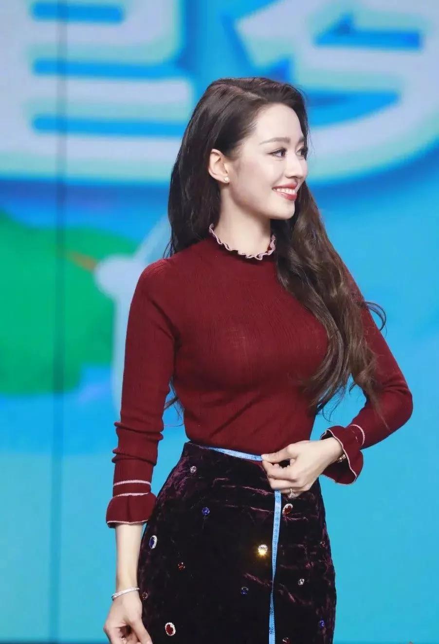 最新女星視頻，星光變化中的自信與成就力量