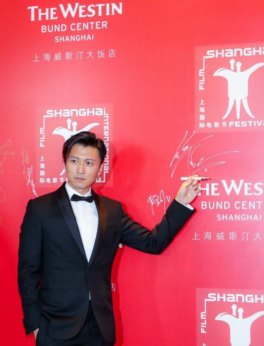 甄子丹新發(fā)型亮相，時尚變遷與個人立場的探索