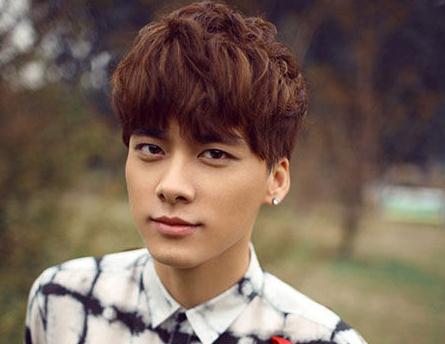 李易峰，熒屏風(fēng)云人生與溫暖友情的電視劇全紀(jì)錄