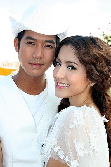 如何成為一名出色的演員并展現(xiàn)才華，旋轉(zhuǎn)的愛演員之路探索