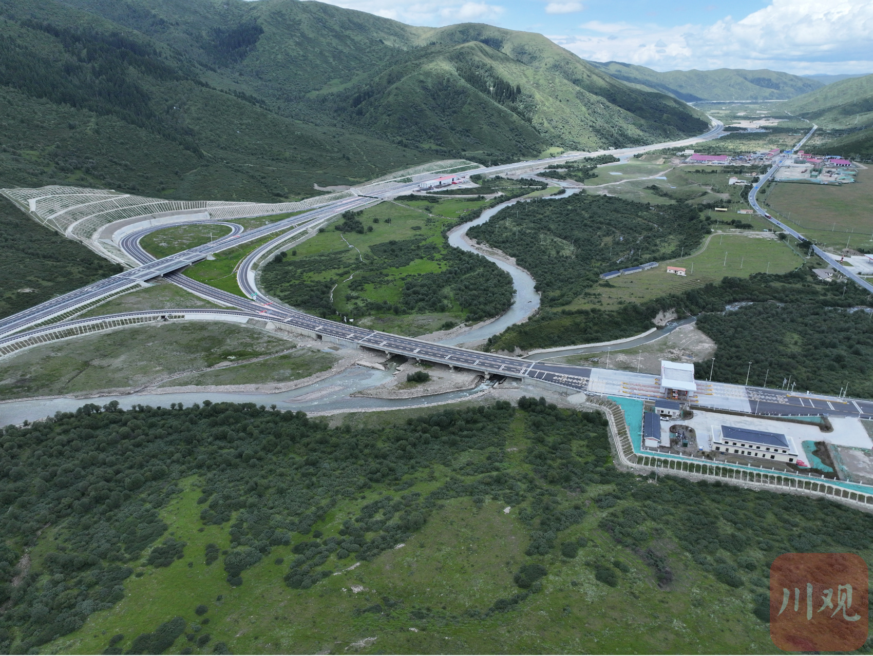 川藏高速最新進(jìn)展，一路向前，成就夢想的賽道之路