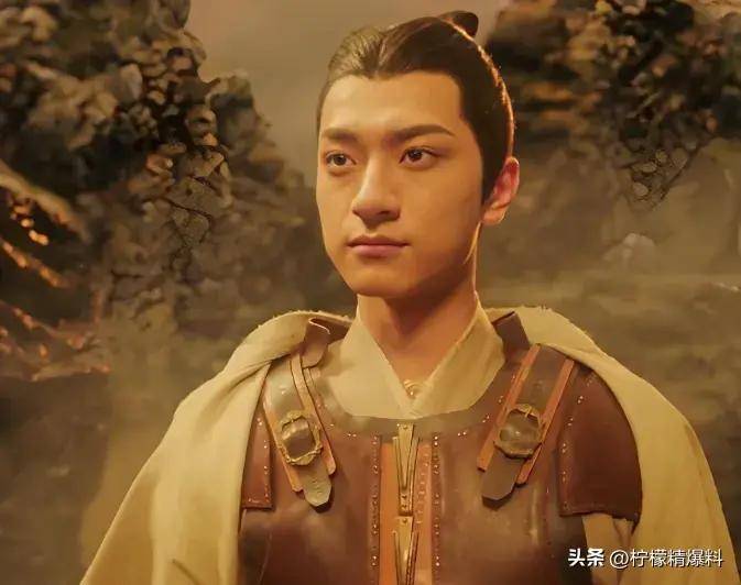 最新搞笑丑男大盤點(diǎn)，日常笑料背后的真摯友情故事