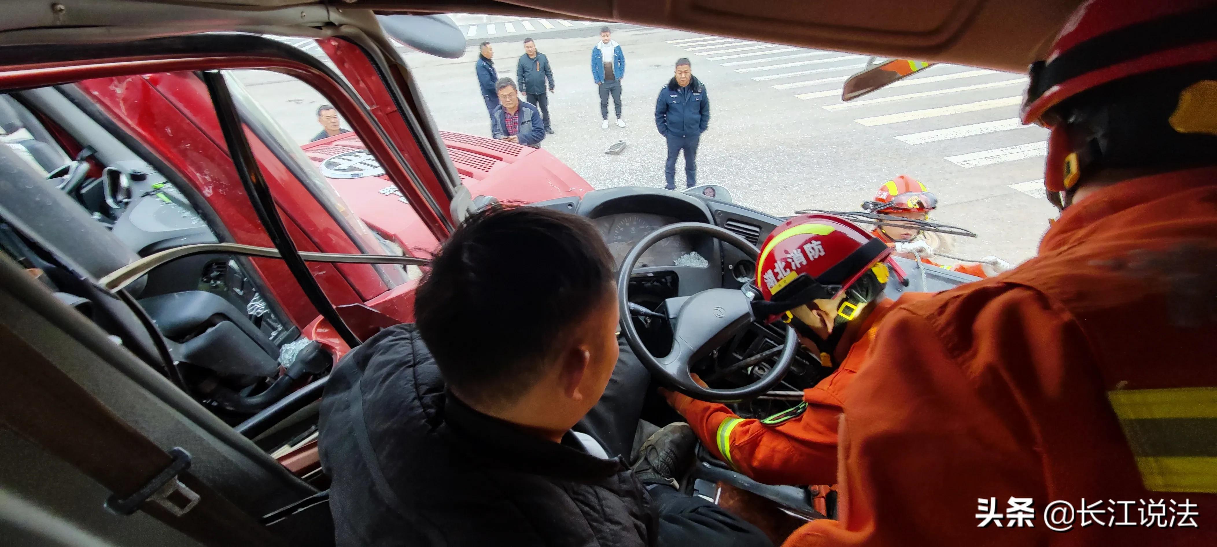 震撼！蘄春再現(xiàn)車禍悲劇，警鐘長(zhǎng)鳴——2025最新車禍新聞