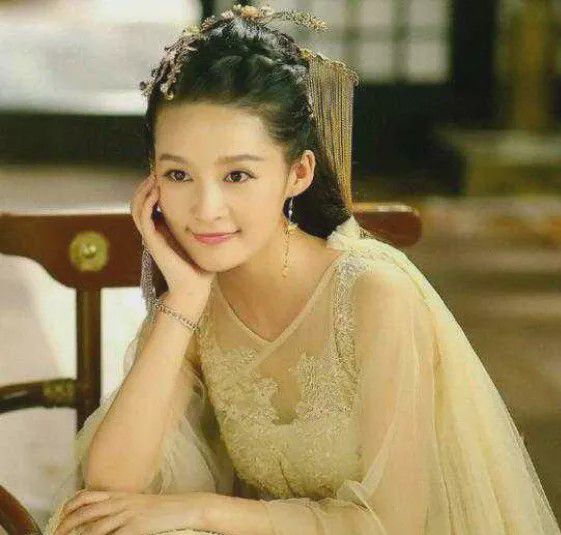 荊小八在楚喬傳中的熱血演繹，傳奇演員展現(xiàn)角色魅力！