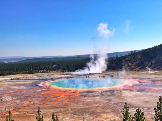 黃石公園最新動態(tài)，時代印記與自然瑰寶的交融展現(xiàn)