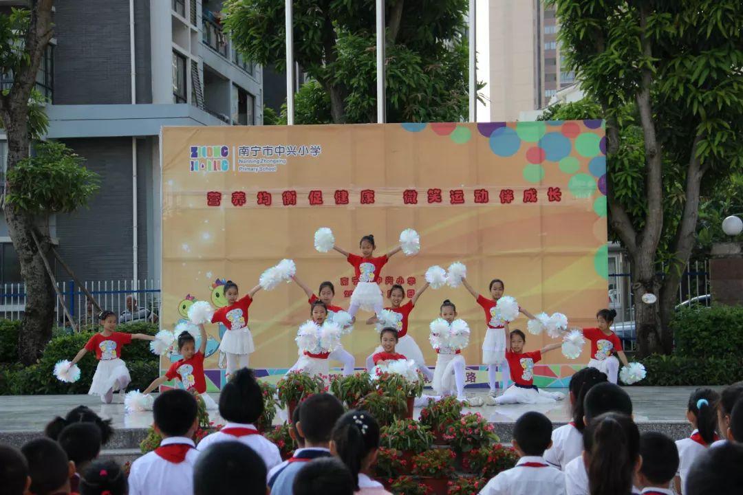 廣西南寧最新招聘信息匯總，啟程職場(chǎng)，自信閃耀在變化與學(xué)習(xí)的浪潮中