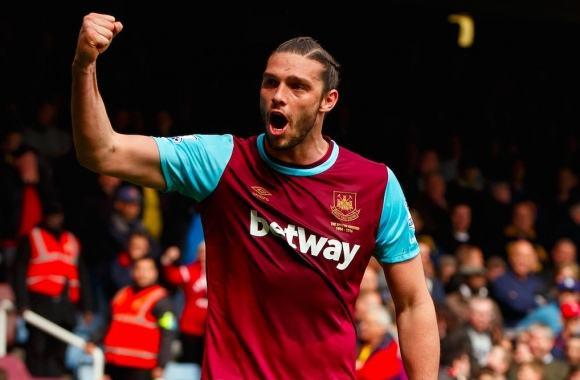 實況足球8最新轉會動態(tài)，轉會市場風云變幻揭秘