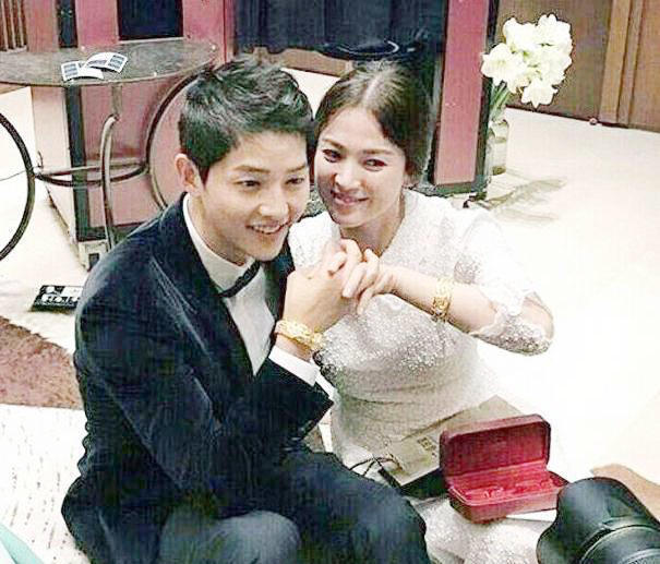 宋慧喬與宋仲基的最新動態(tài)，明星情侶變遷引發(fā)公眾關(guān)注熱議