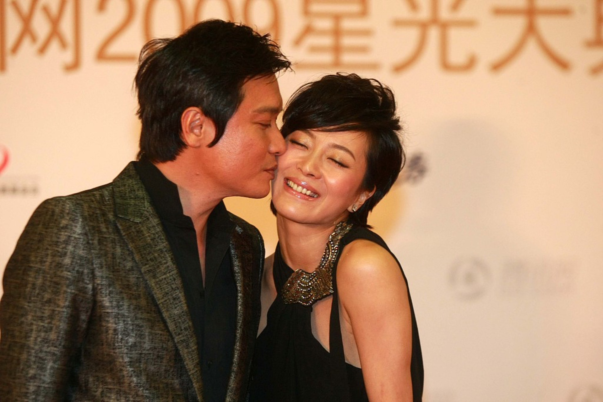 羅嘉良蘇巖最新視頻，聚焦二人世界，熒幕內(nèi)外的故事探索