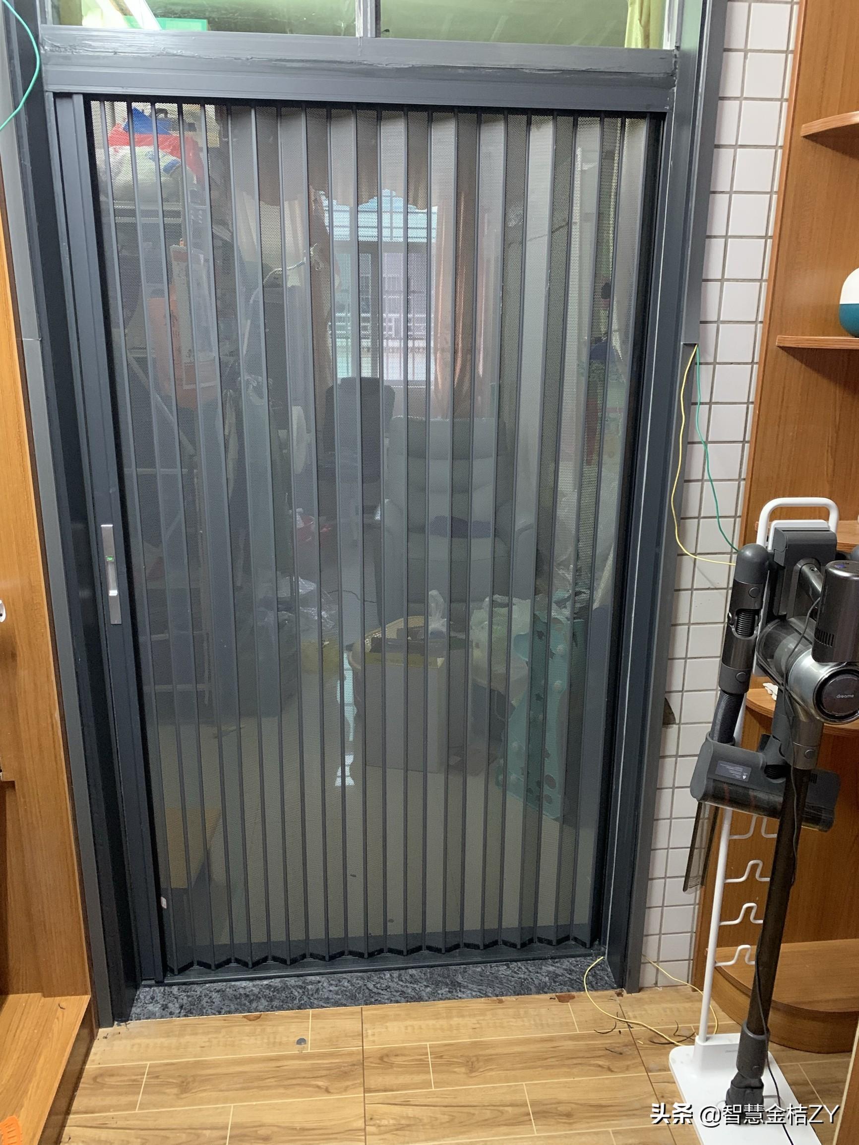 最新折疊門，開啟變化之門，自信邁向成功之路的時尚之選