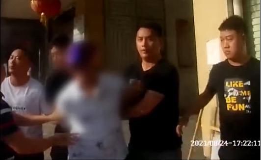 高科技引領(lǐng)偷窺新潮流，最新偷窺視頻獨(dú)家呈現(xiàn)