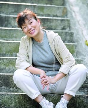 龍應(yīng)臺最新作品，現(xiàn)代社會的文化反思與人性探索之旅