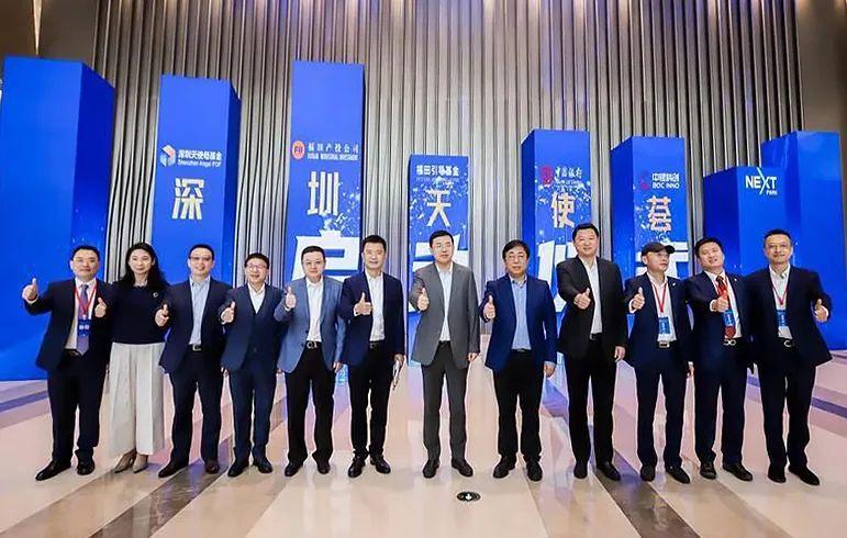 探索小巷獨(dú)特風(fēng)情小店，最新租房信息一網(wǎng)打盡！