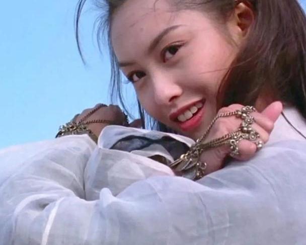 朱茵2025最新照片，公眾視角下的觀點(diǎn)碰撞與個(gè)人立場展現(xiàn)