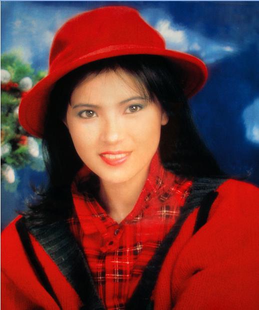 藍潔瑛最新視頻，小巷深處的美食探秘之旅