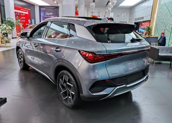 比亞迪電車(chē)最新動(dòng)態(tài)引領(lǐng)行業(yè)革新風(fēng)暴！